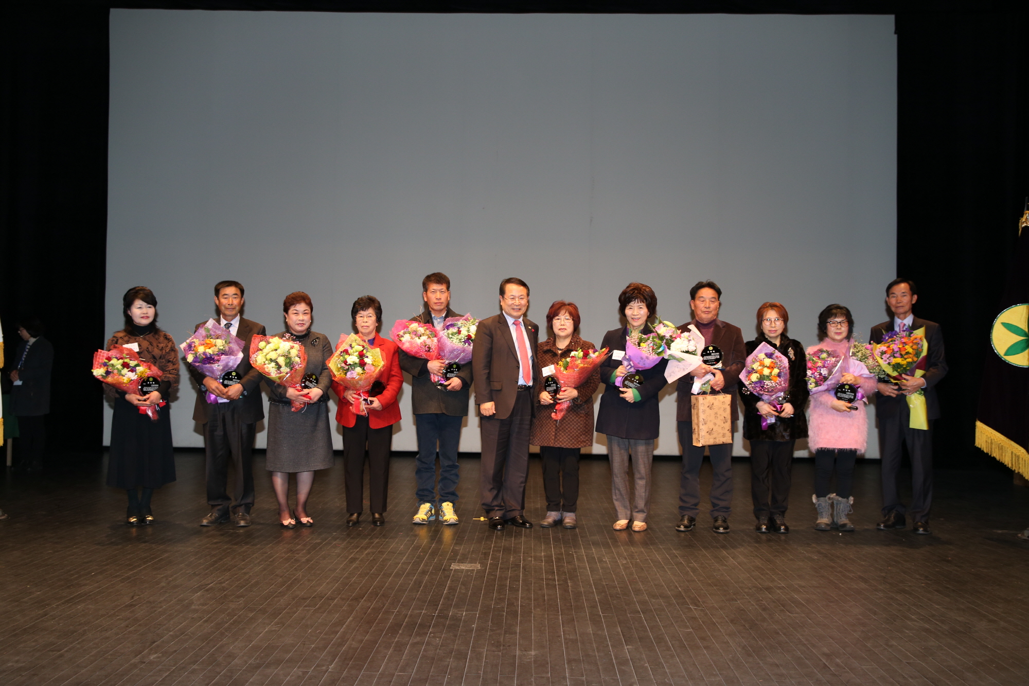 12월12일 2017 익산시새마을지도자대회
