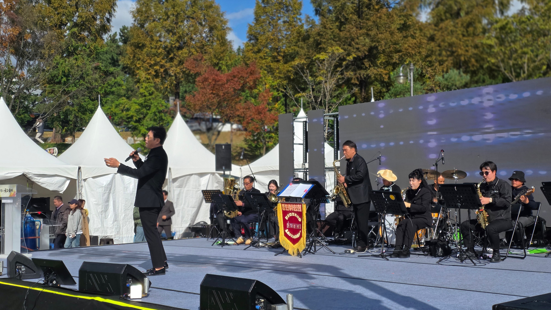 수정됨_공연 (5).jpg