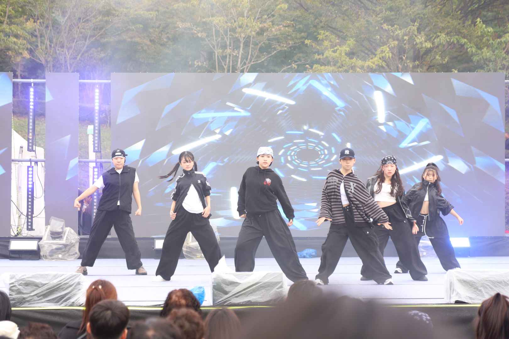 수정됨_공연 (10).jpg