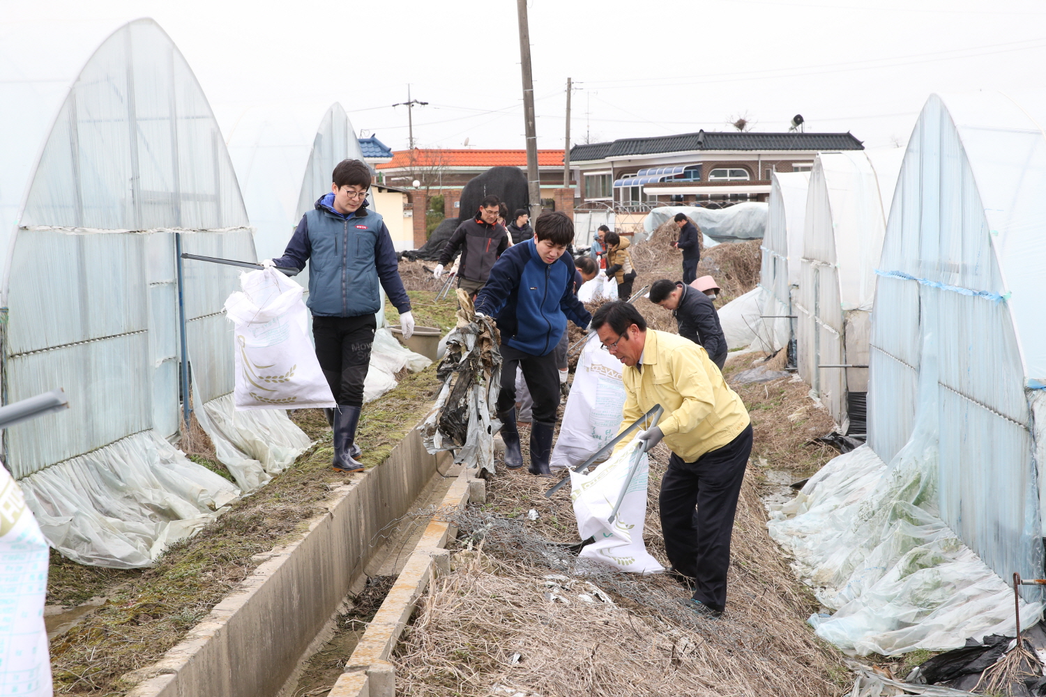 3월8일  영농폐기물 환경정화활동 썸네일