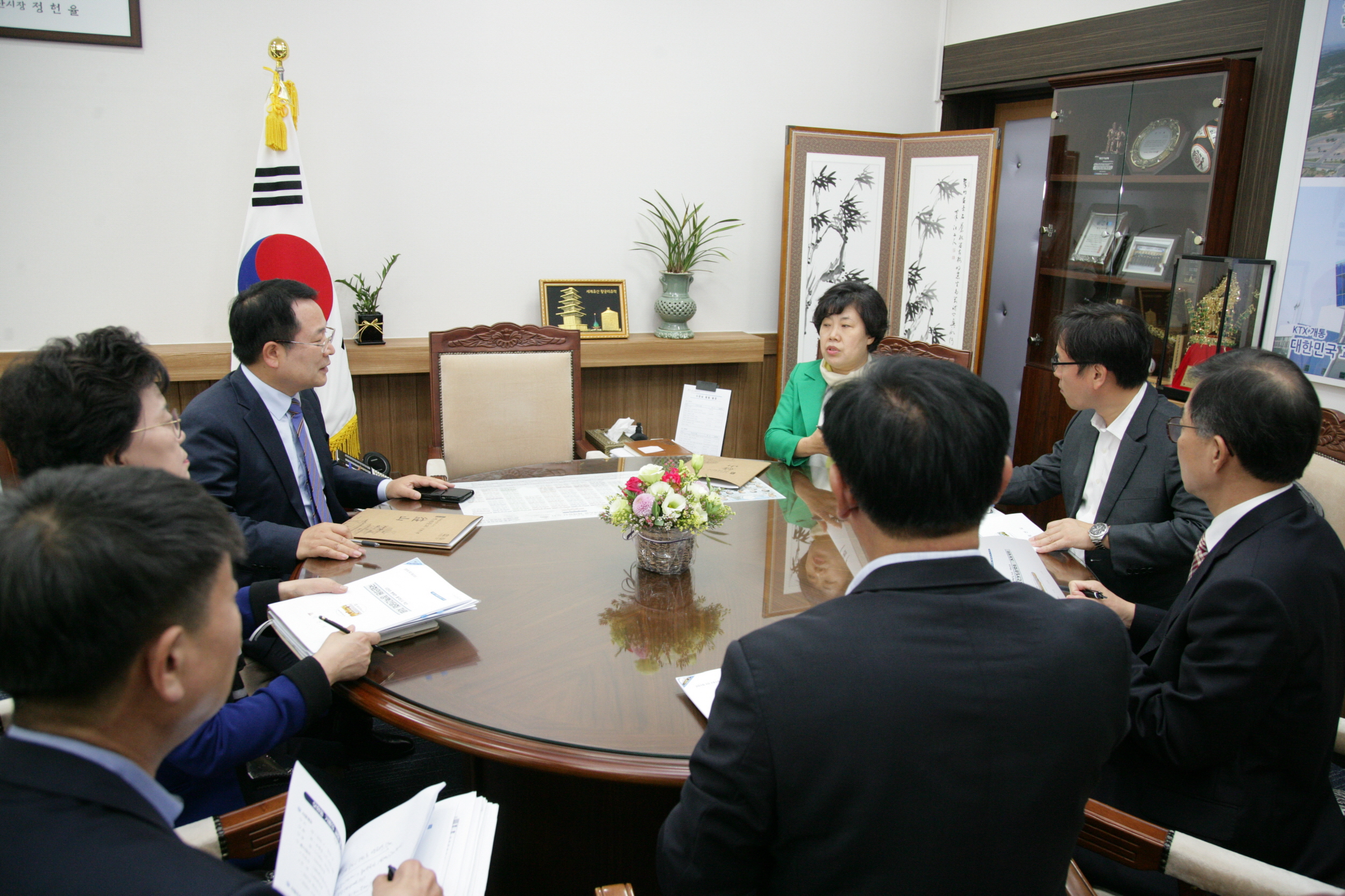 10월19일 정헌율 익산시장, 국가예산 확보 위한 바쁜 행보 썸네일