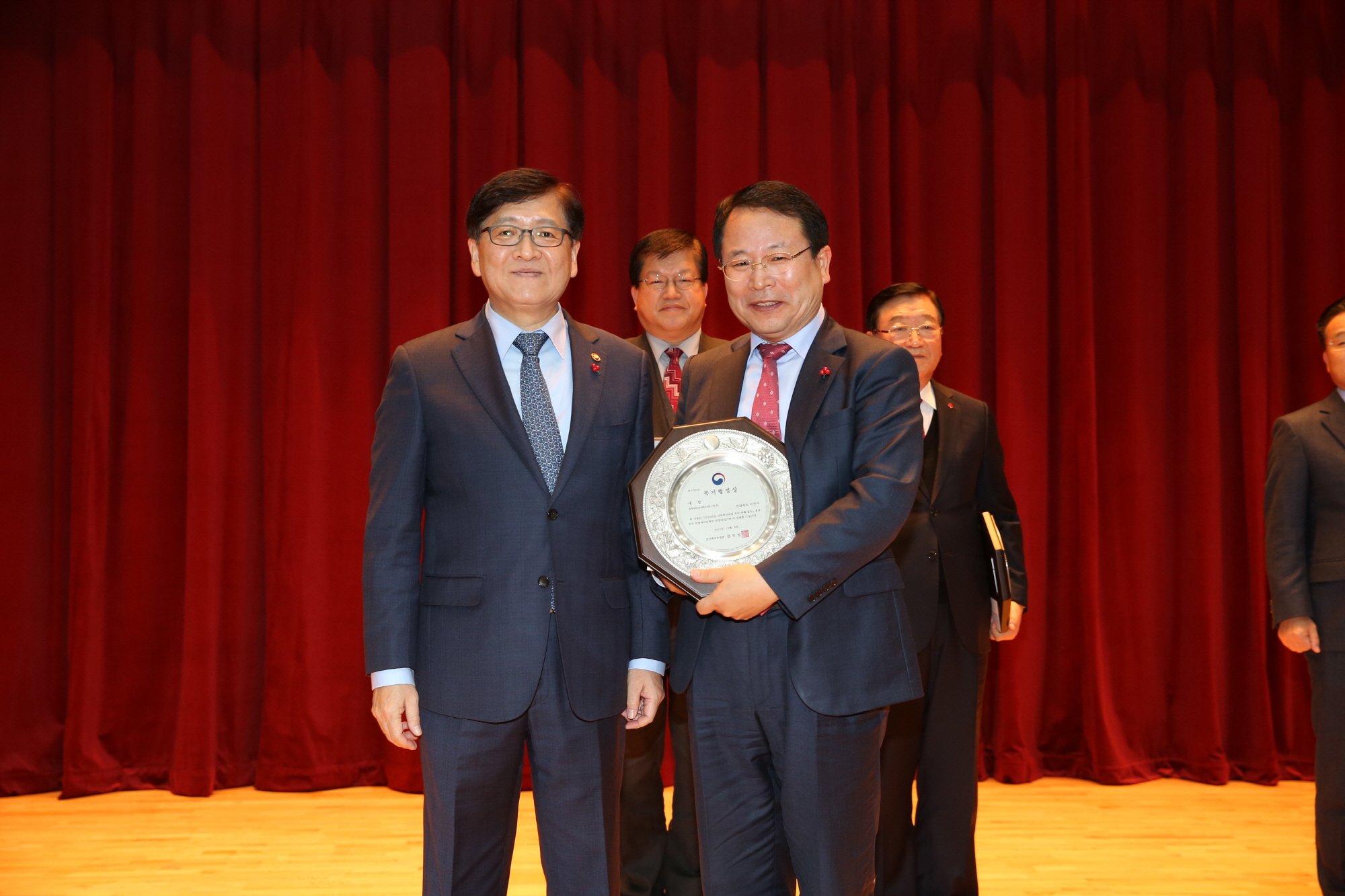 12월6일 익산 2016 지역복지사업 평가 ‘읍면동 복지허브화 대상 등 ’ 3관왕 썸네일