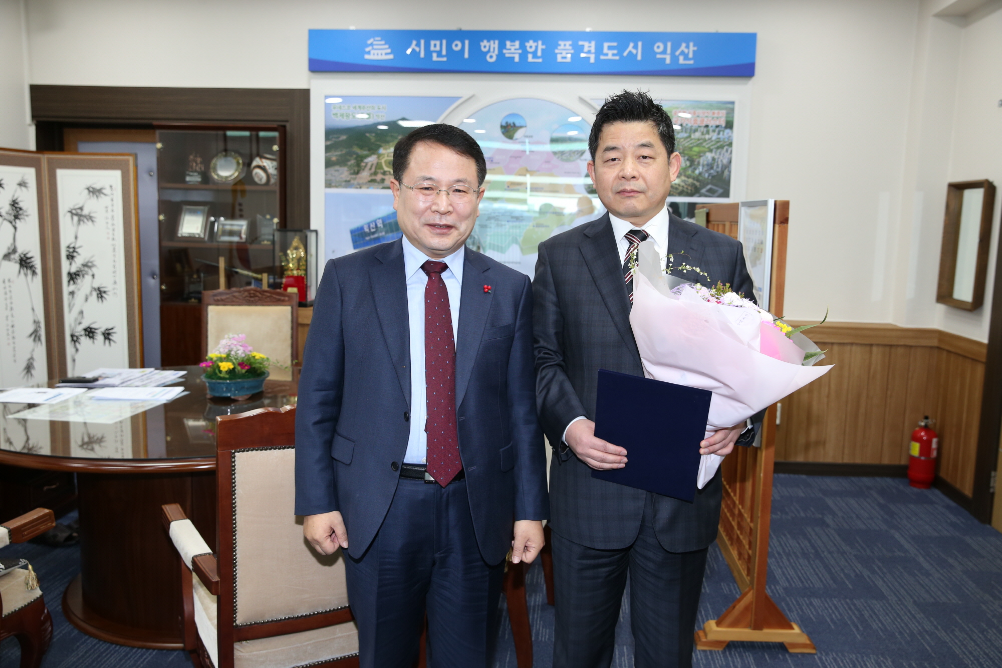 2월21일 익산시립합창단 이민영 지휘자 위촉장수여 썸네일