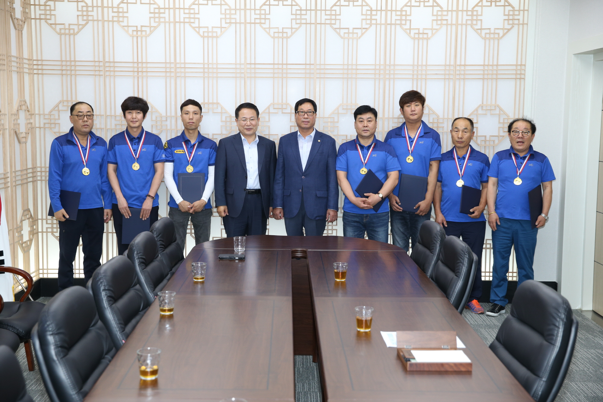 6월20일 정헌율 익산시장, 도민체전 당구1위 선수에 메달 전수 썸네일