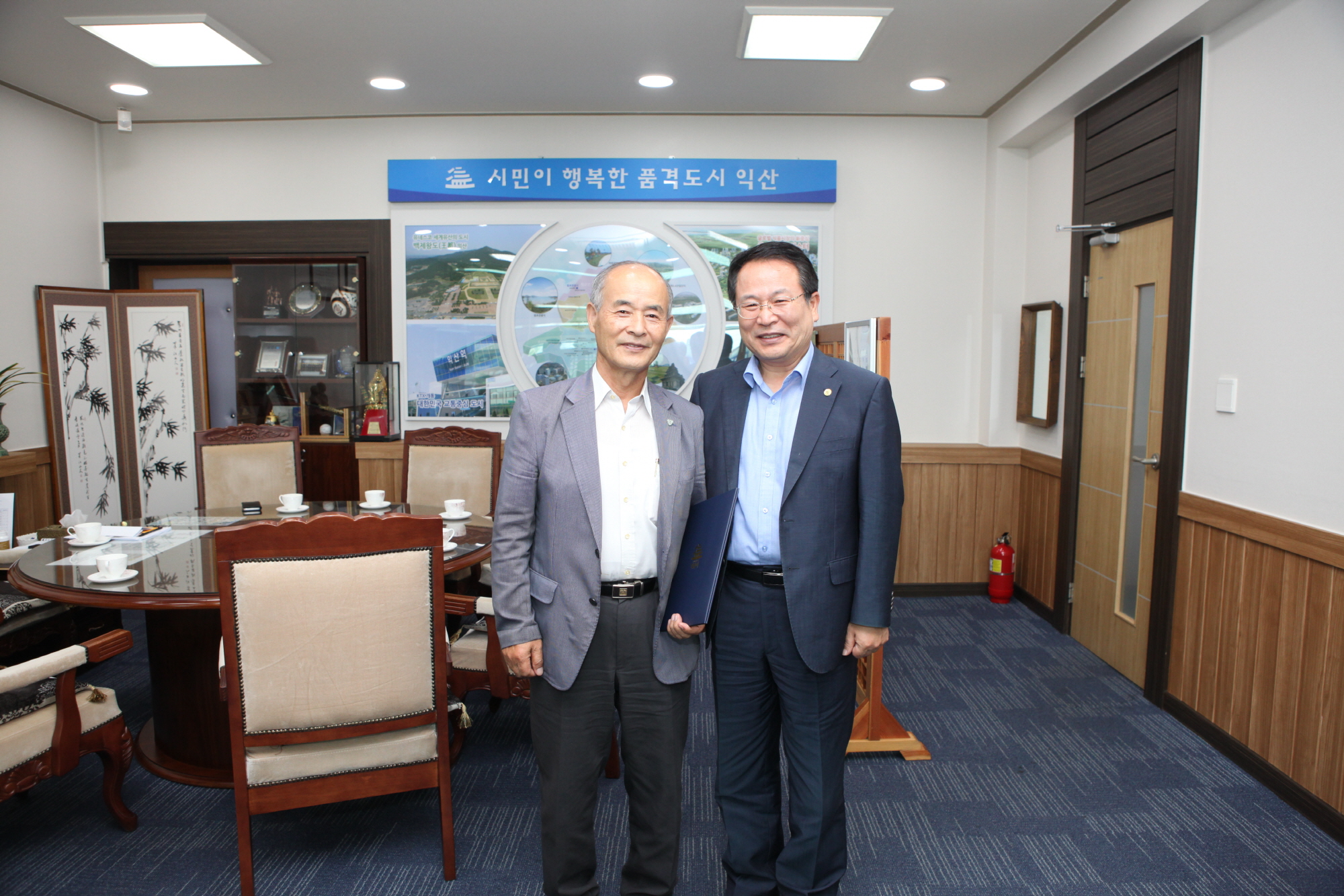 8월8일 제2대 익산시 명예농업시장, 정명채 박사 위촉 썸네일