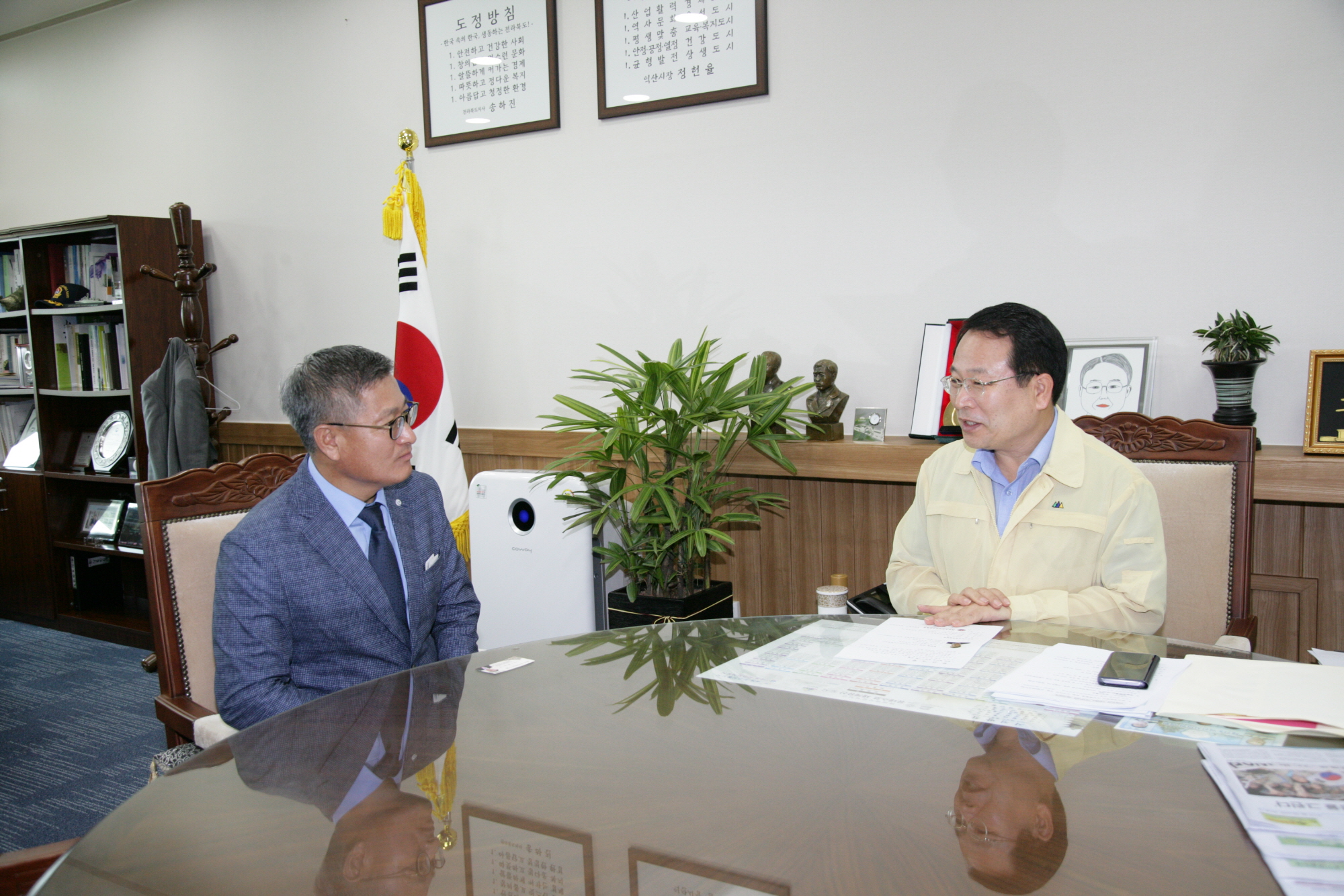 8월18일 재중국한국공예품협회 방상명 회장 초청 간담 썸네일