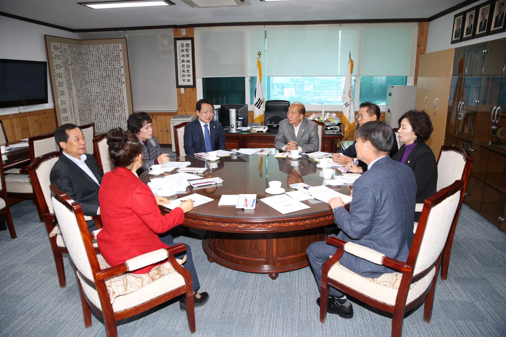 11월7일 익산시, 시의회 의장단과 간담회 개최 썸네일