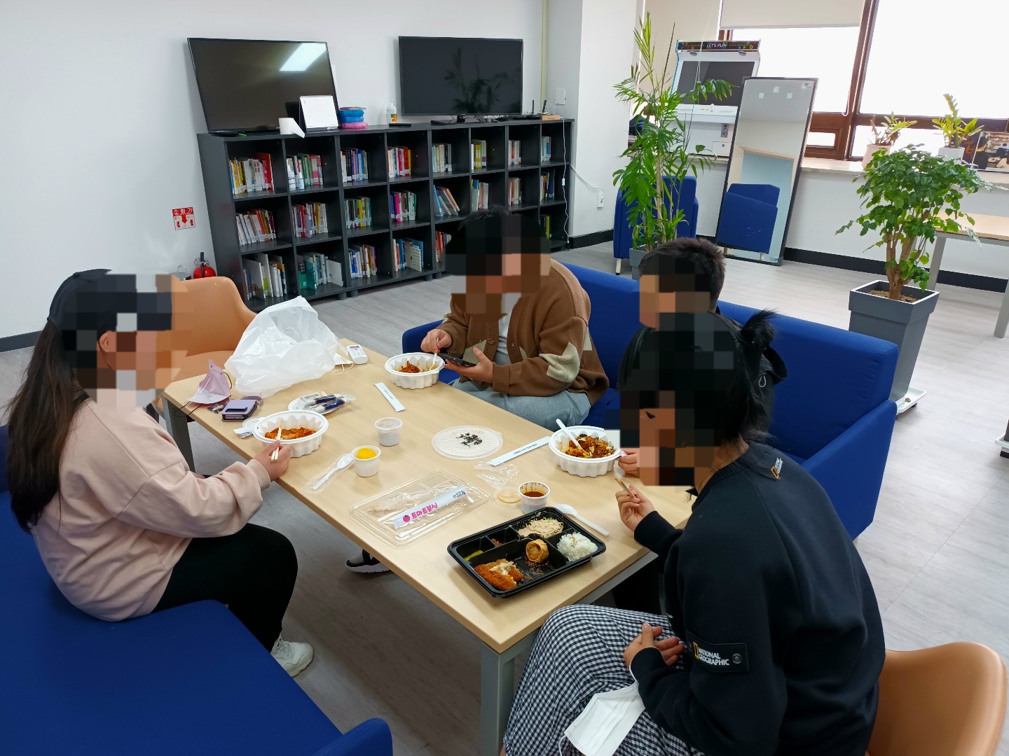 [4월 4일] 줄 수 있는게 도시락 밖에 읍다.. 썸네일