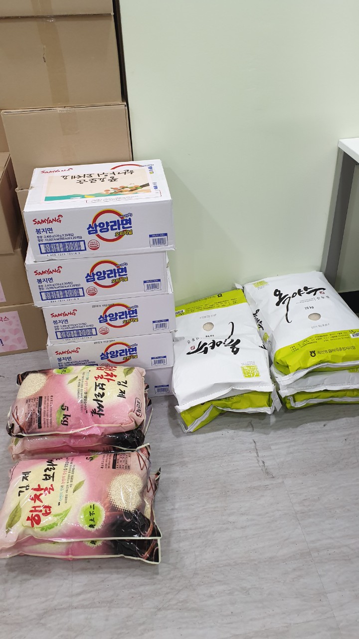 [9월 6일] 대한기자협회(전북협회) - 쌀10kg 5포 / 보리쌀 5포 / 라면 5박스 후원 썸네일