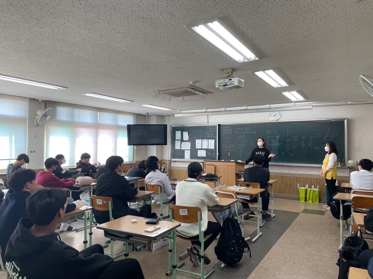 [10월 11일] 청소년안전망 홍보활동 - 이리공고 썸네일