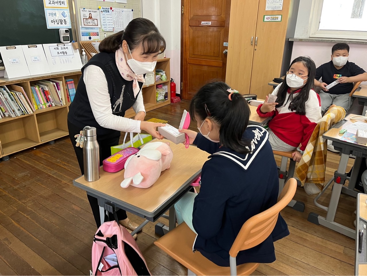 [10월 12일] 청소년안전망 홍보활동 - 익산초, 어양중 썸네일