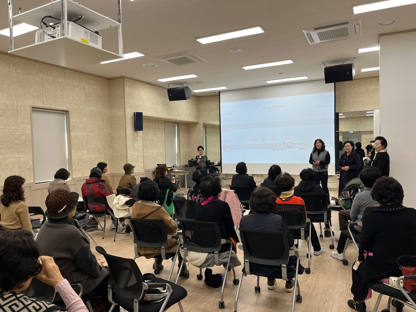 강좌명 : 나는 가수다  강사명 : 임종단