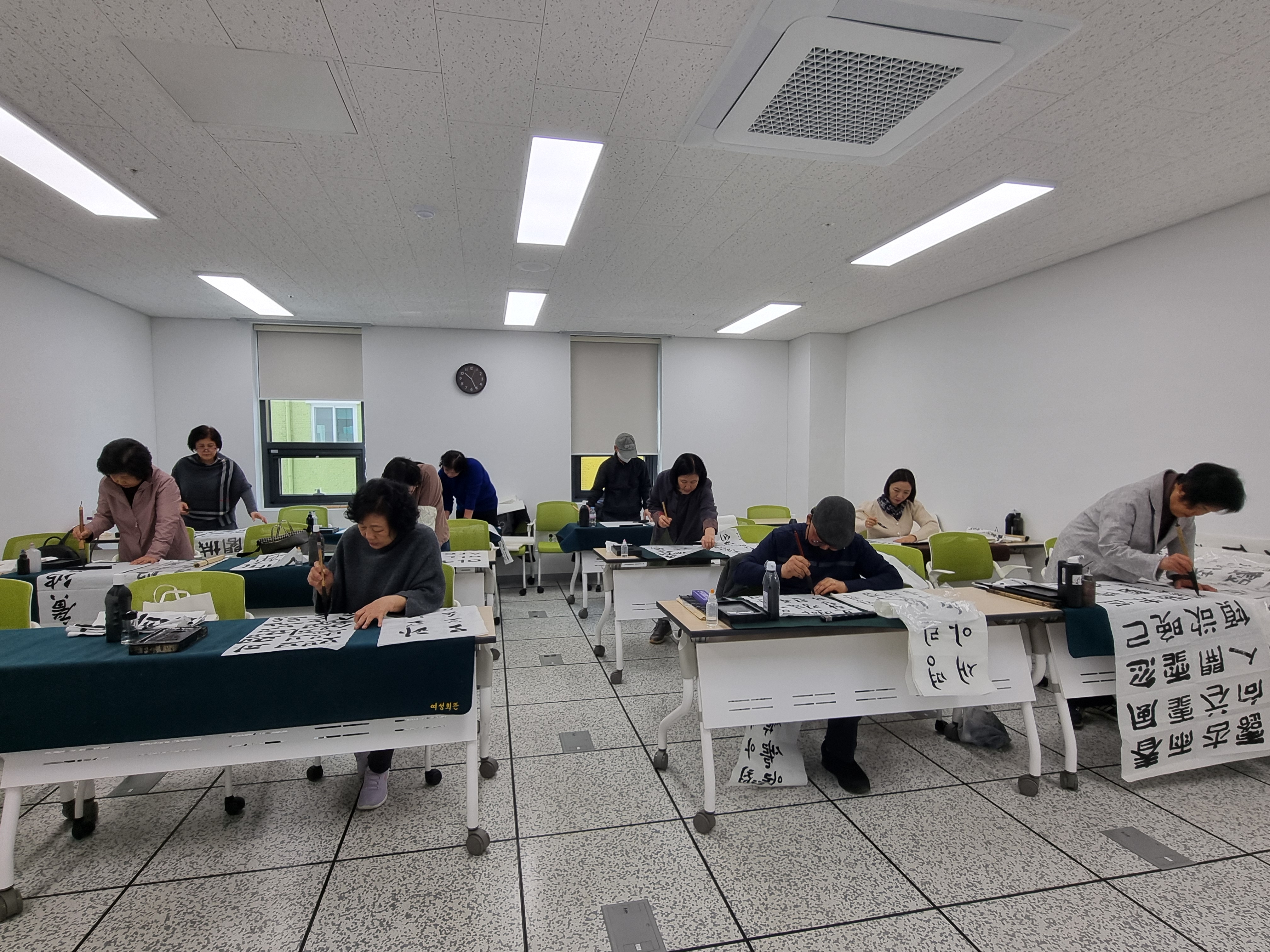 ||강좌명 : 묵의 향기 서예, 수묵화   강사명 : 송현숙