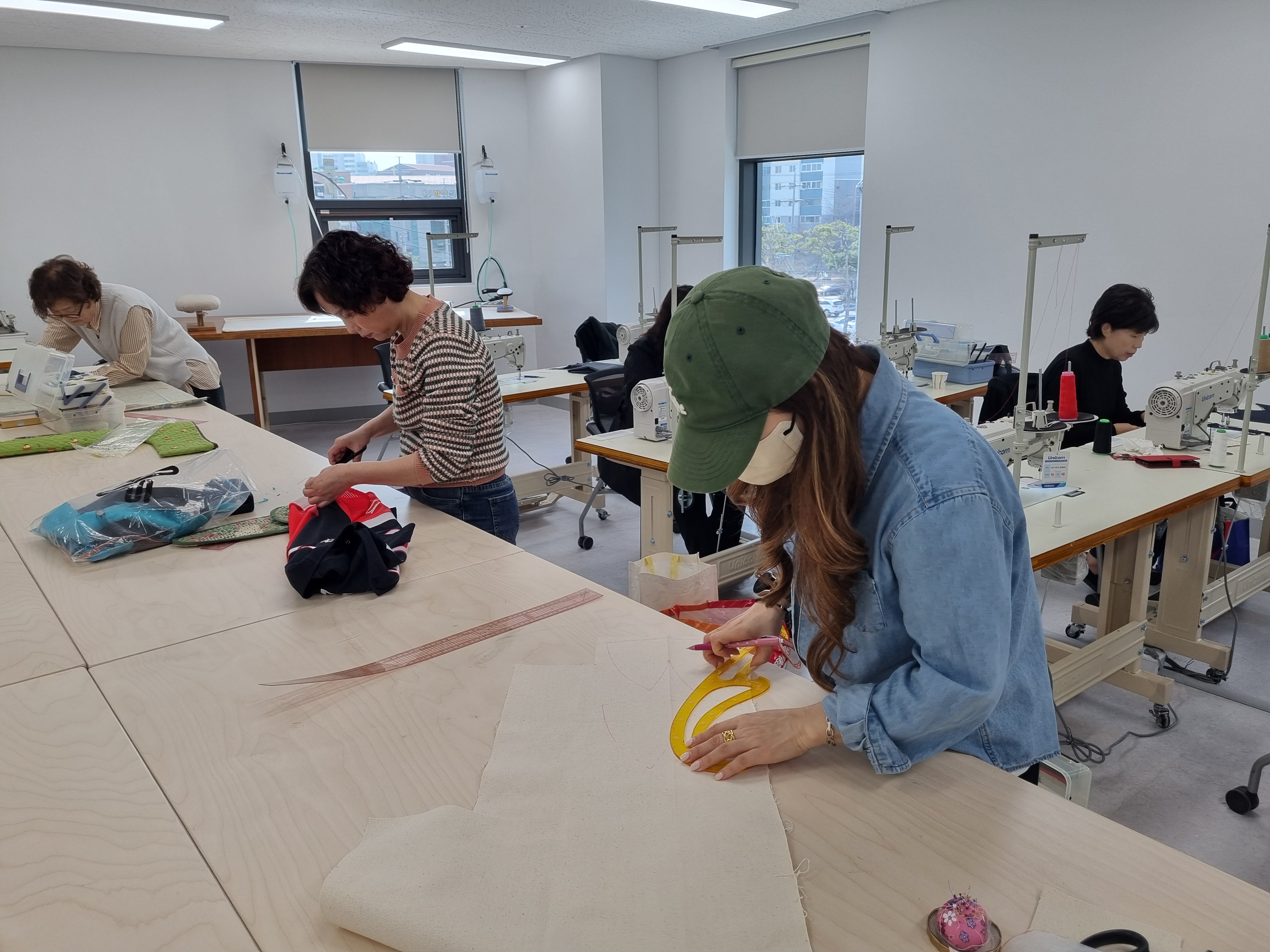 강좌명 : 옷장 속 홈패션  강사명 : 방해정