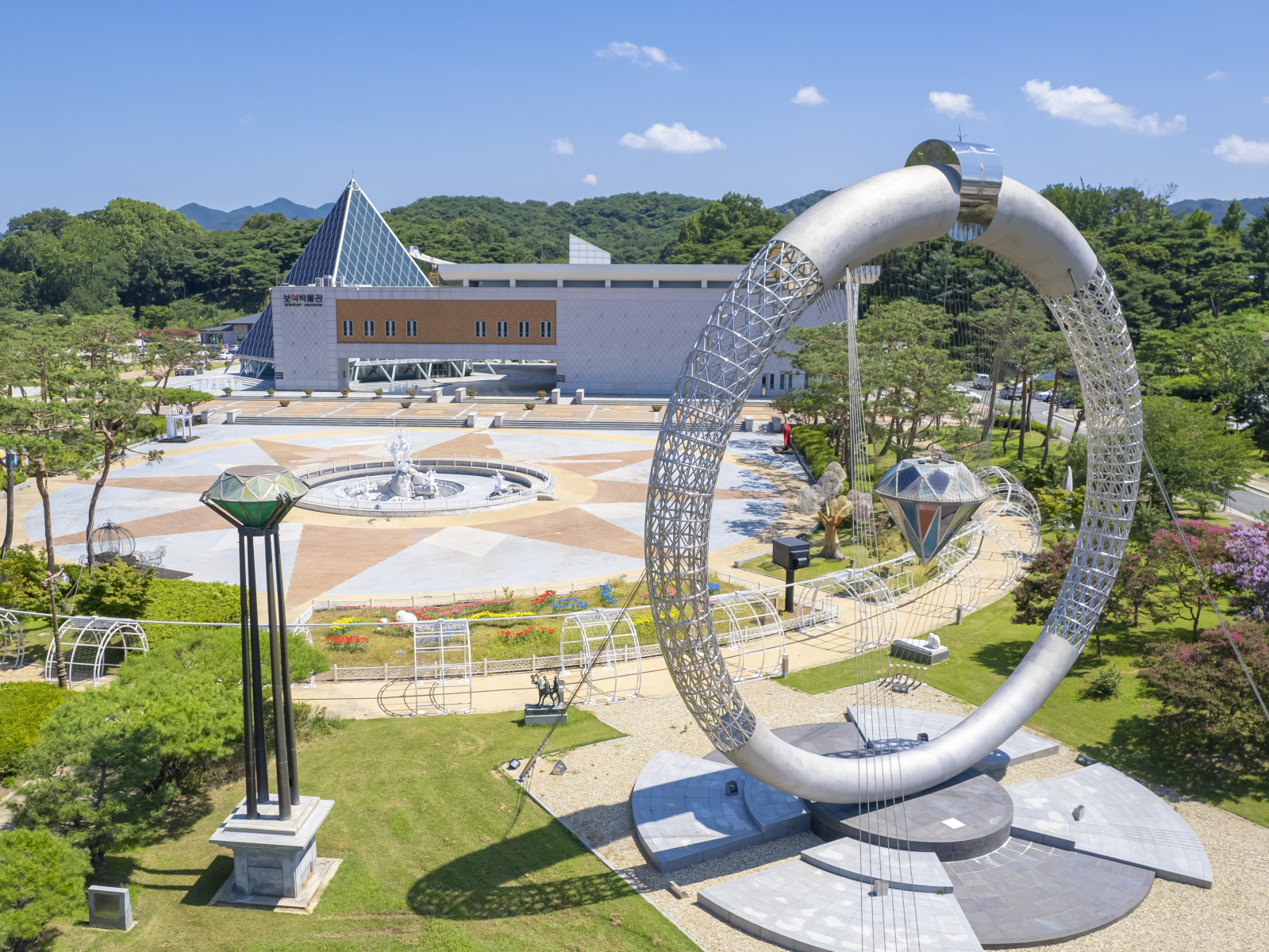 궁보석테마관광지 썸네일