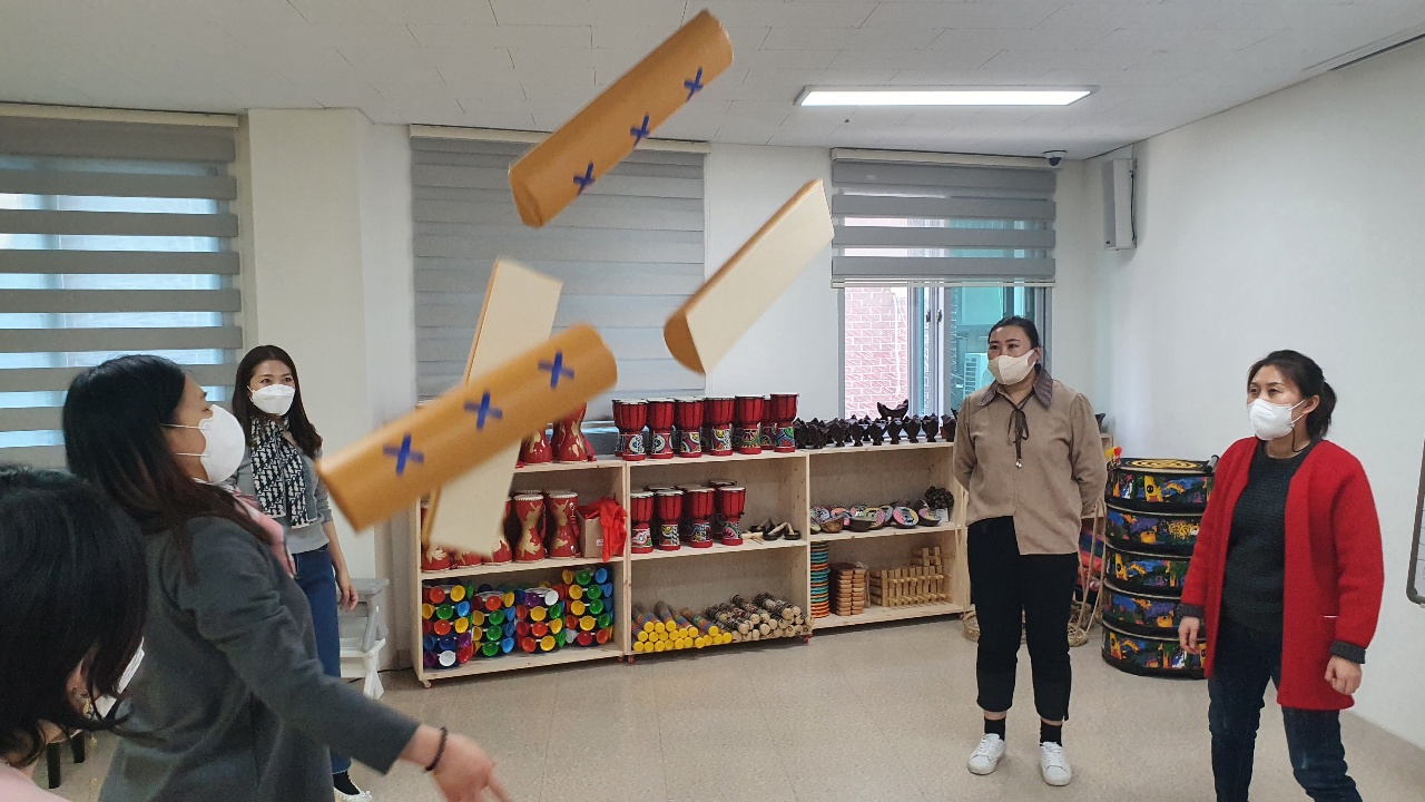 다문화해설사 놀이체험 교육중 썸네일