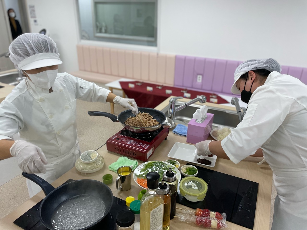 글로벌식당 품평회 썸네일