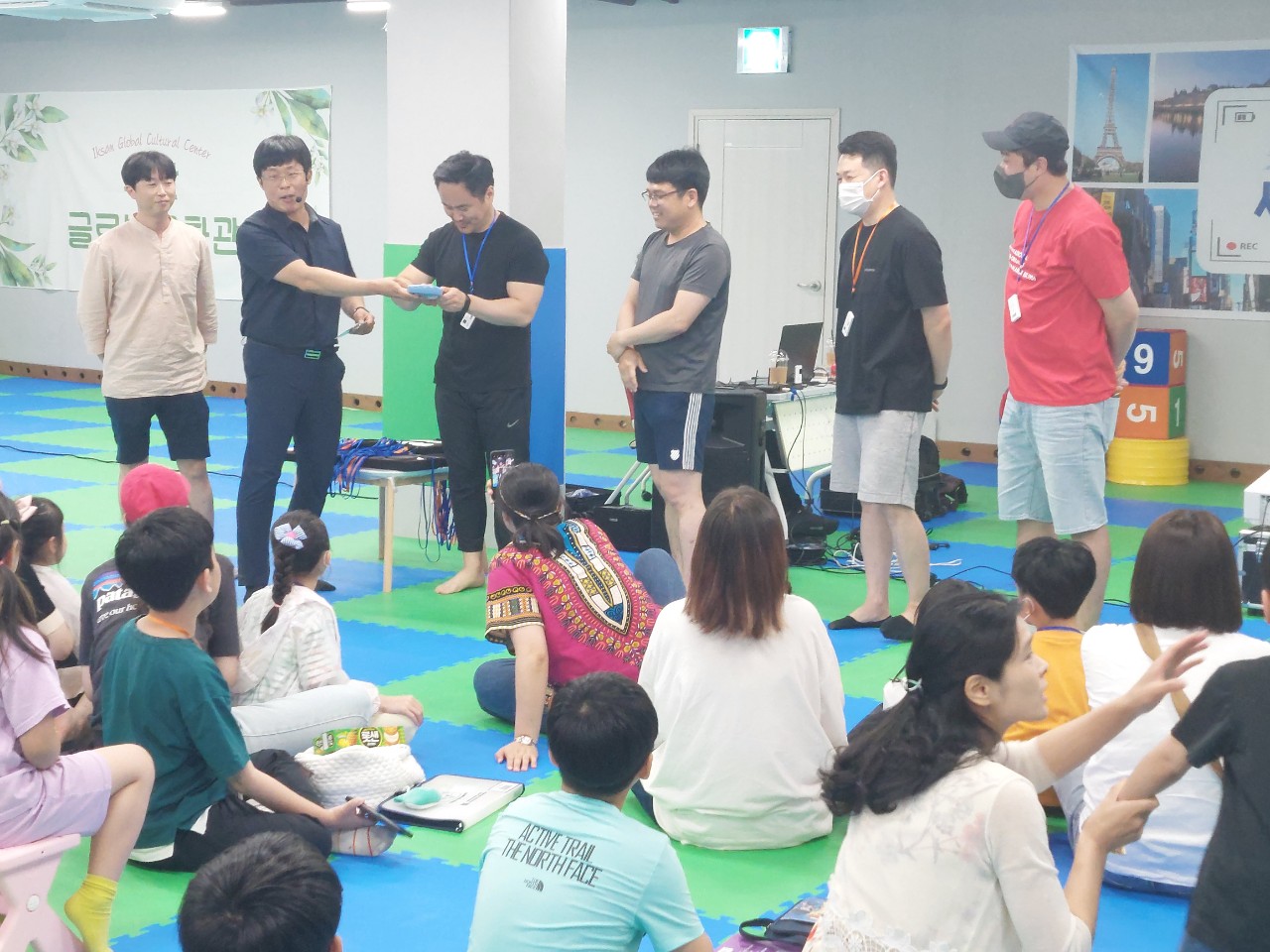 아빠들의 힘 싸움