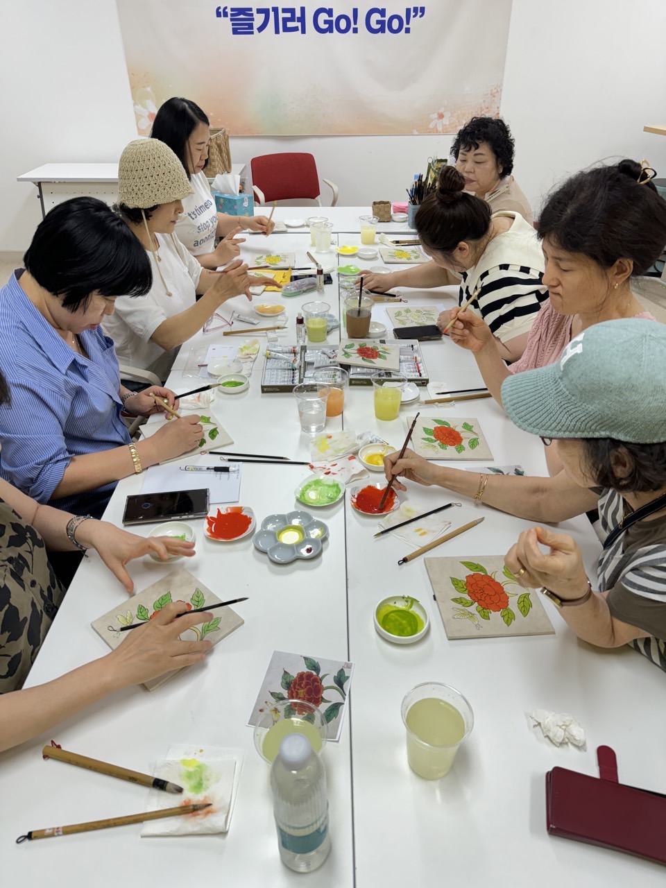 2024년익산글로벌문화관식구밴드-7월성인원데이-민화(모란도)액자만들기-61202732752(1).jpg