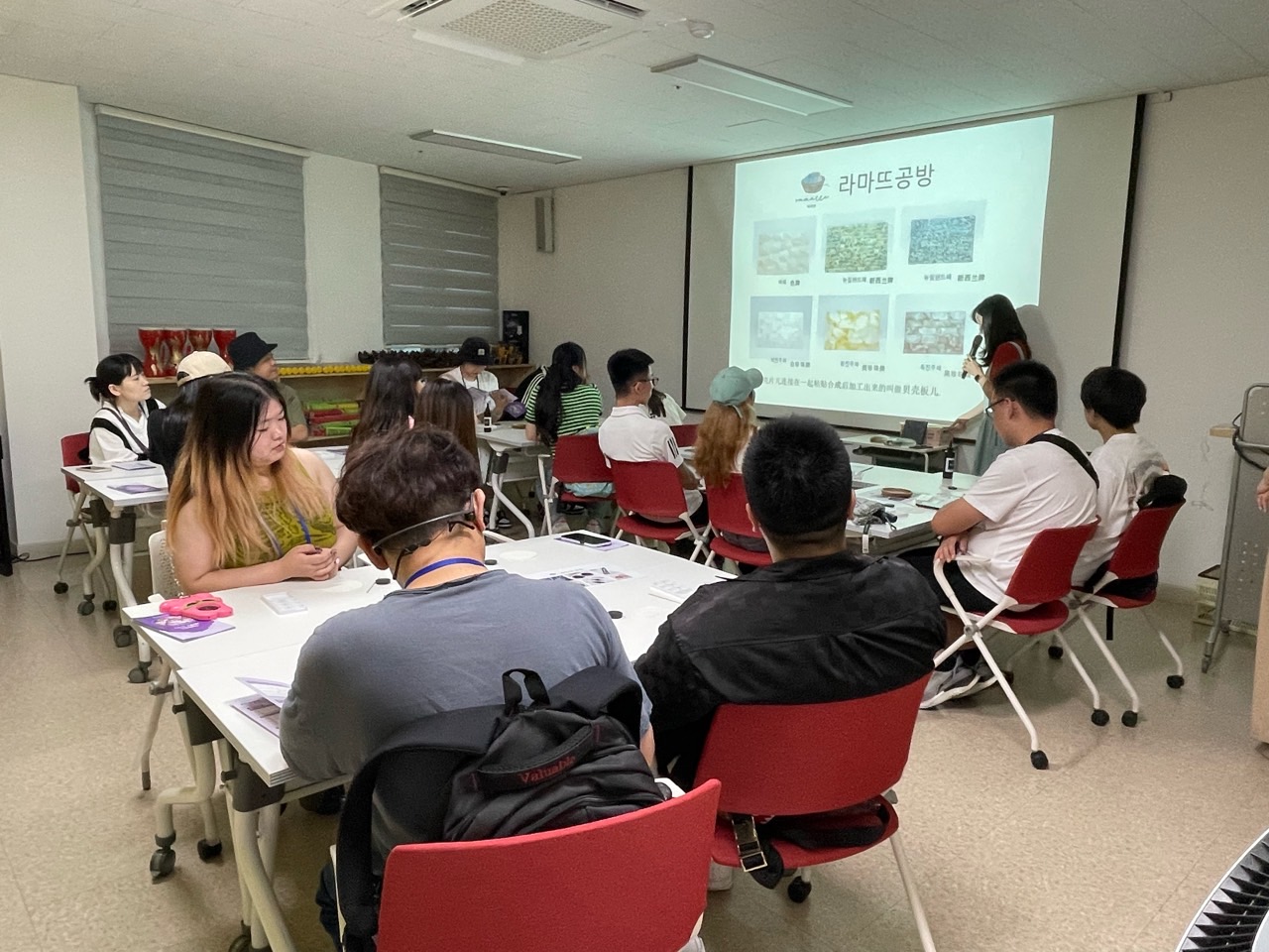 글로벌문화관식구밴드-2023.07.11전주대중국유학생탐방및자개그립톡체험-오전2조-52511095600.jpg