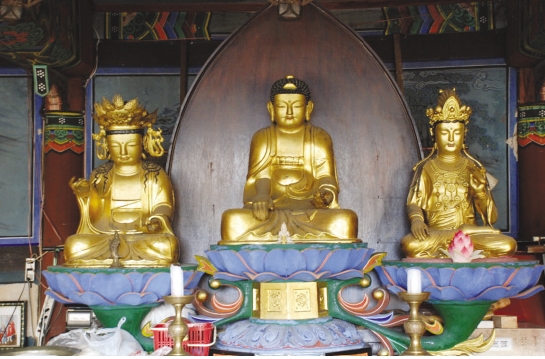 혜봉원 목조석가여래삼존상