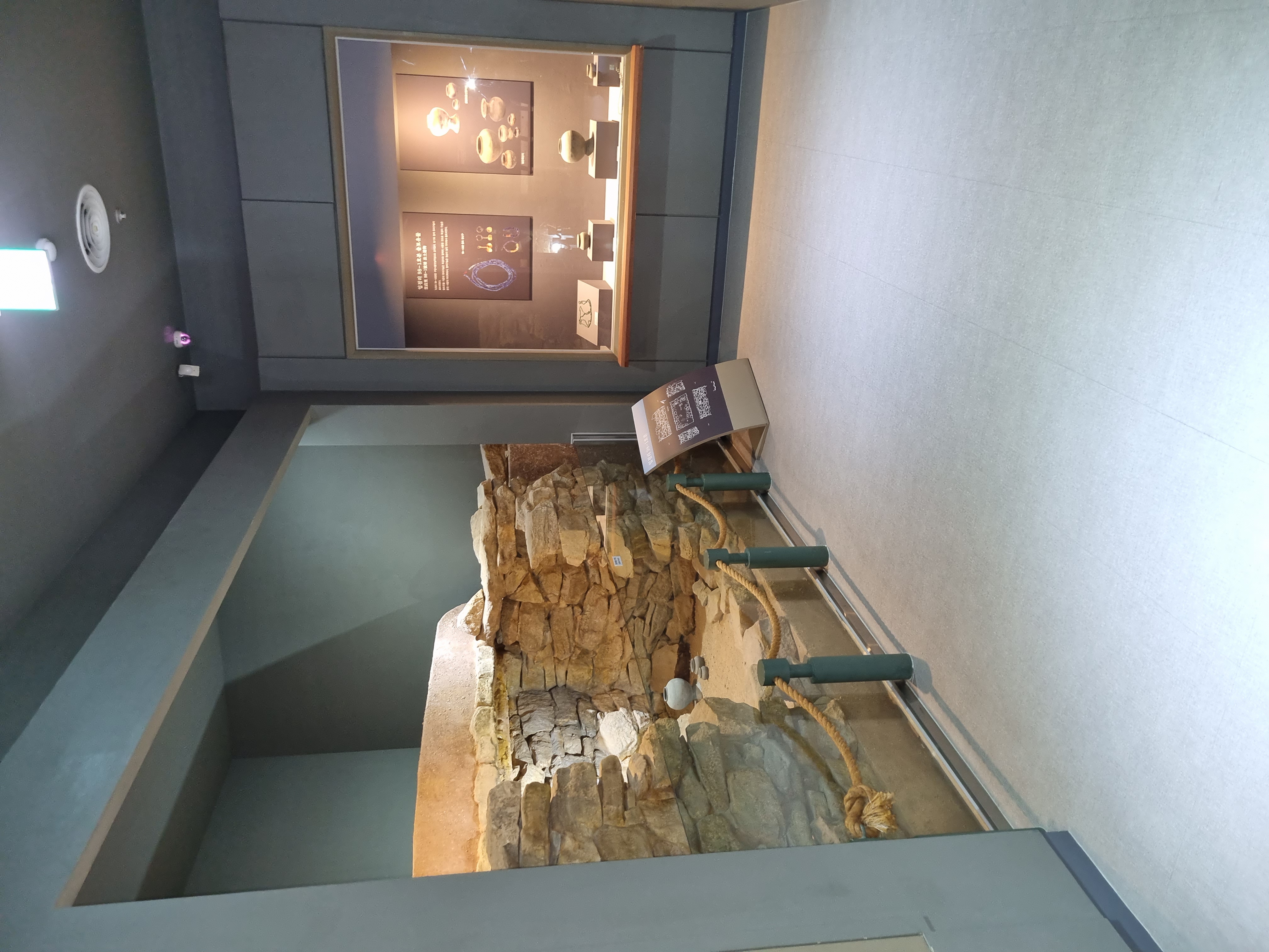 입점리고분전시관실내16.jpg