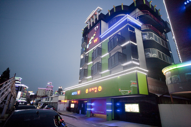 W모텔_전경-2.jpg