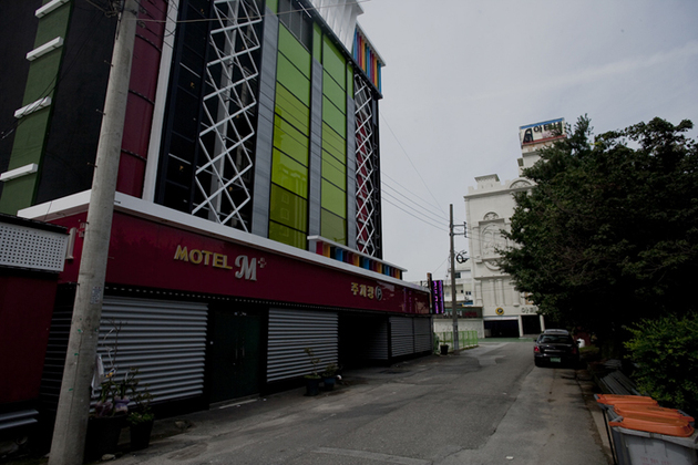 M플러스모텔_전경-2.jpg