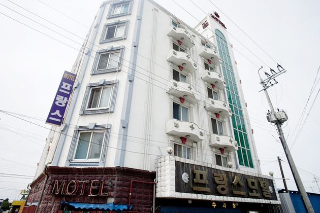 전북_익산시_프랑스모텔_전경-2.jpg