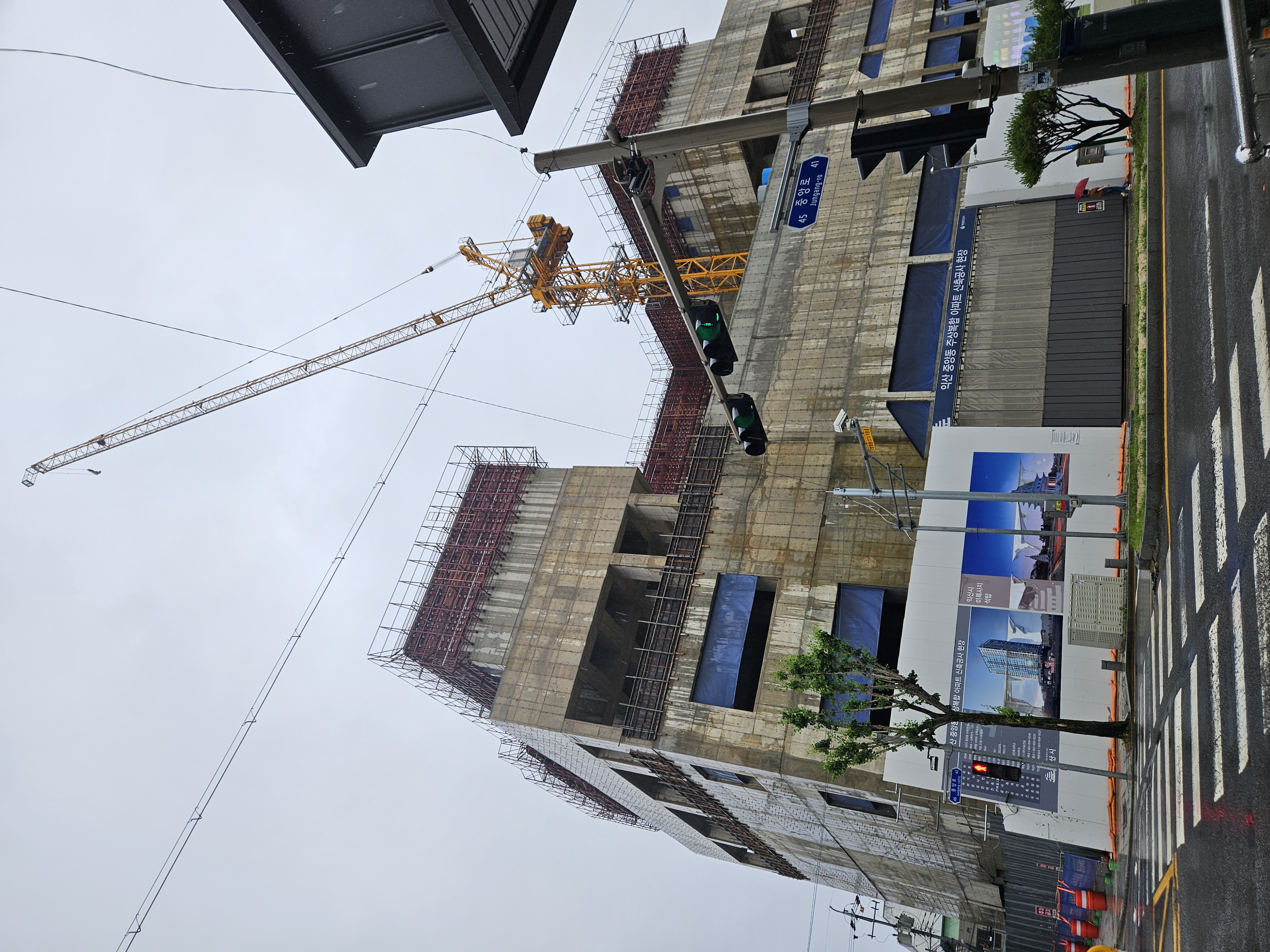 2_익산시_중앙동 타워크레인 철거된다.jpg