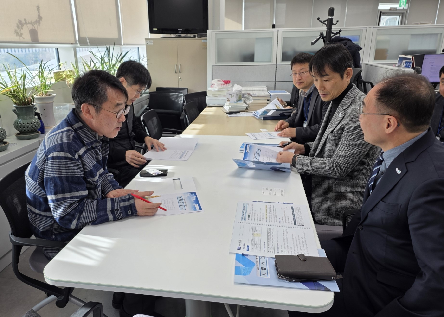 2_익산시_2027년 국가예산 확보 위한 본격 행보(행정안전부 재난경감과).jpg