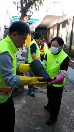 주민자치위원회-연탄배달 자원봉사 썸네일
