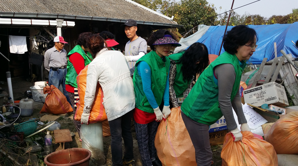 동산동 유천마을 러스하우스 9호점 신축 봉사활동 전개 썸네일