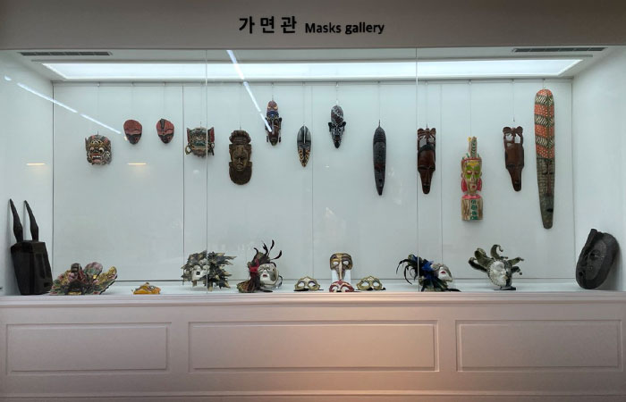 세계 전통물품 전시관