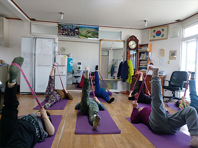 경로당 건강운동 교실 사진