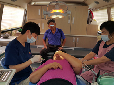 구강보건이동진료차량 사진