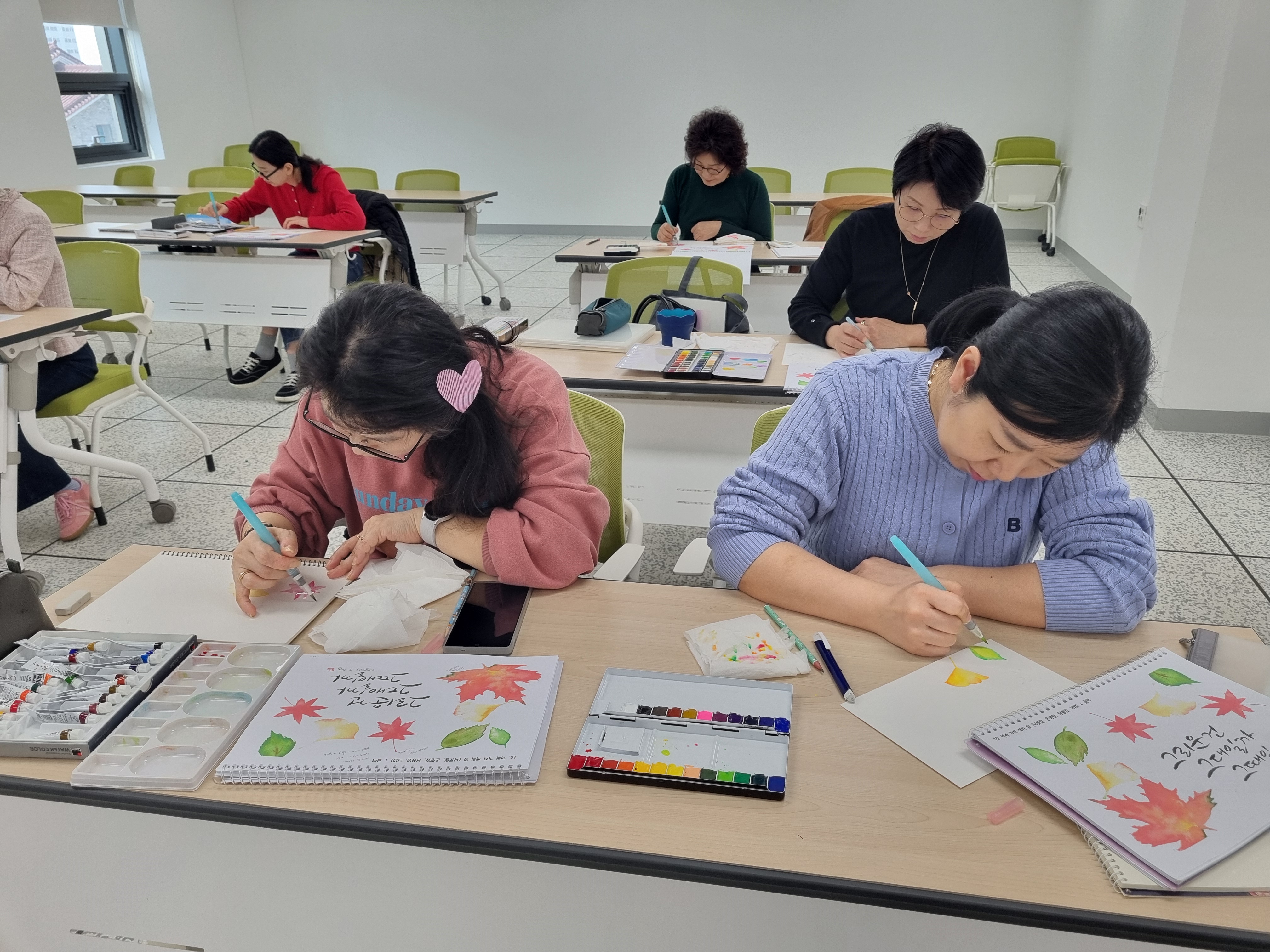 강좌명 : 캘리와 어반드로잉   강사명 : 이지연