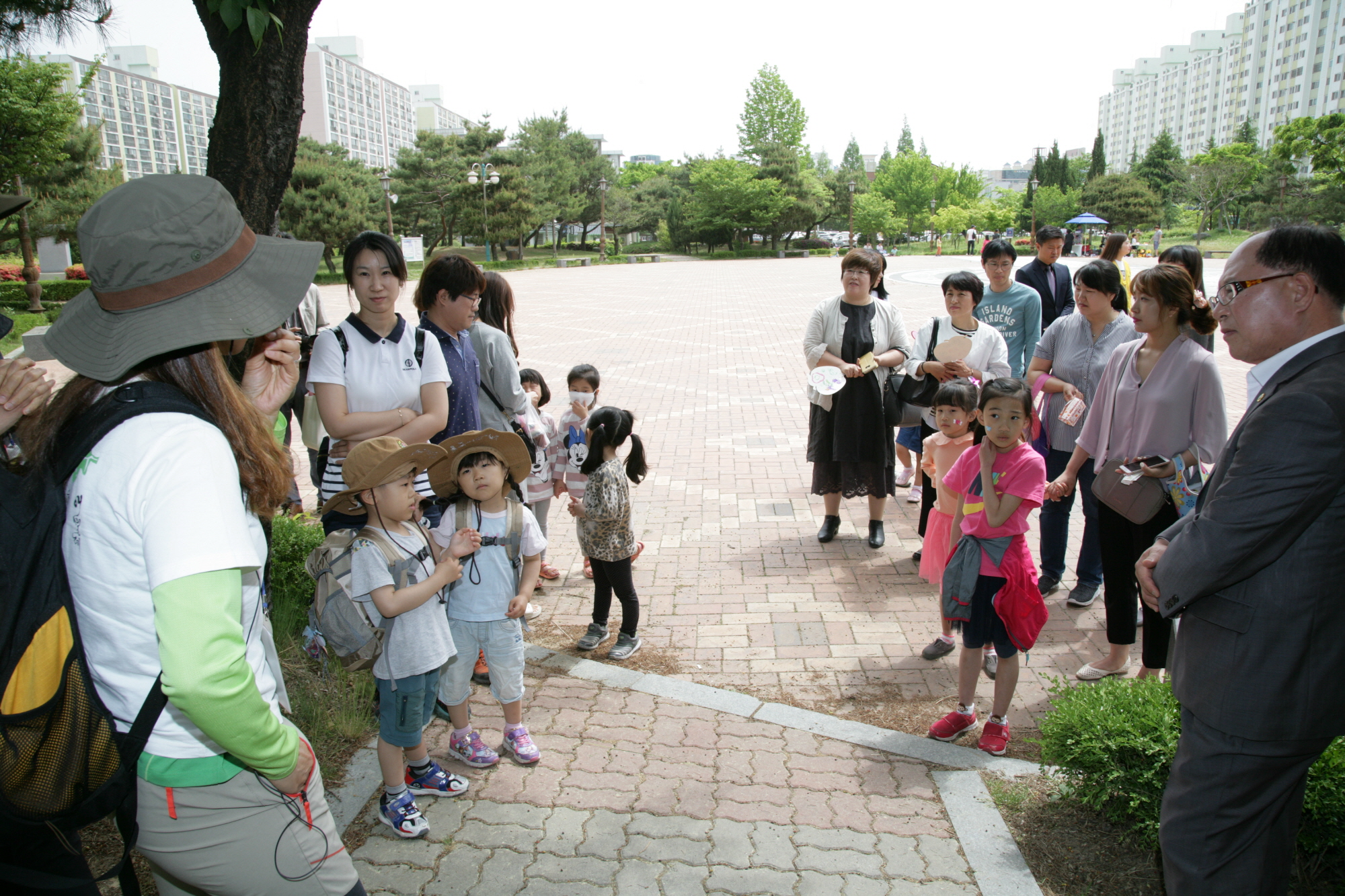 5월6일 익산시육아종압지원센터 ' 영유아 대상 어린이 놀이세상' 개최