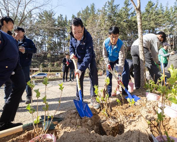 제80회 식목일 나무심기 행사
